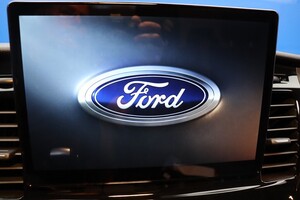 Ford TRANSIT Van 350 2,0 TDCi 170 hv A6 Etuveto Limited L3H2 3,39 - Korko alk. 1,99%, Kahdet renkaat! S-bonus 2000 LhiTapiolan Laaja- ja peruskasko 1.vuosi -30%! - , vm. 2023, 2 tkm (10 / 22)